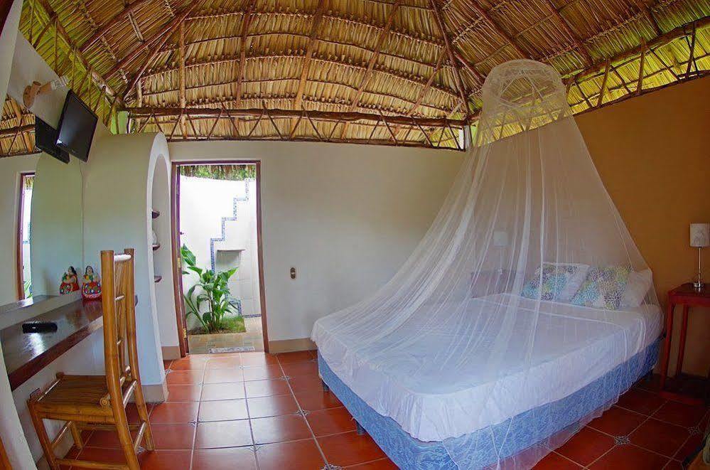Hotel Mariposa Leon Exterior photo